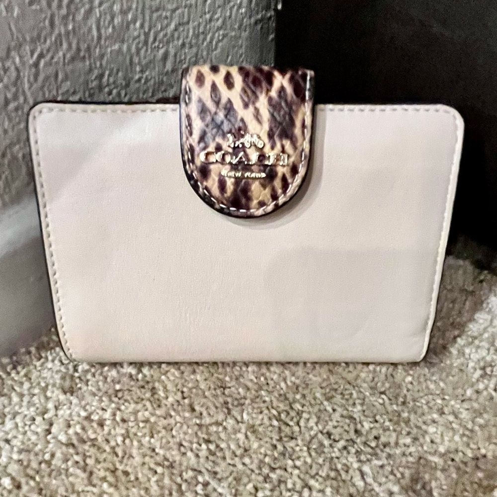 Gorgeous Coach Wallet